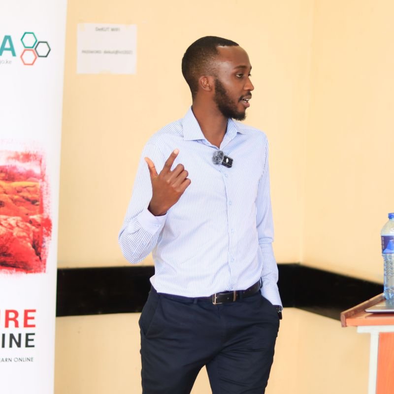 Great design isn’t just about visuals—it’s about strategic thinking. Discover how top designers move from creative ideas to real-world impact in every project.