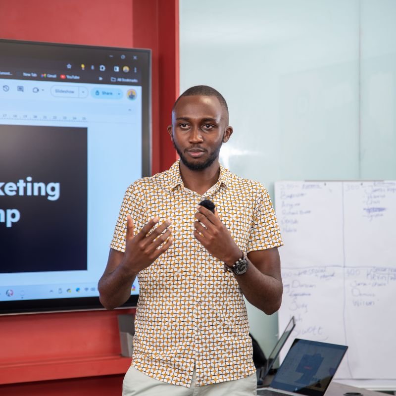 How to Build a High-Income Freelance Brand in 2025