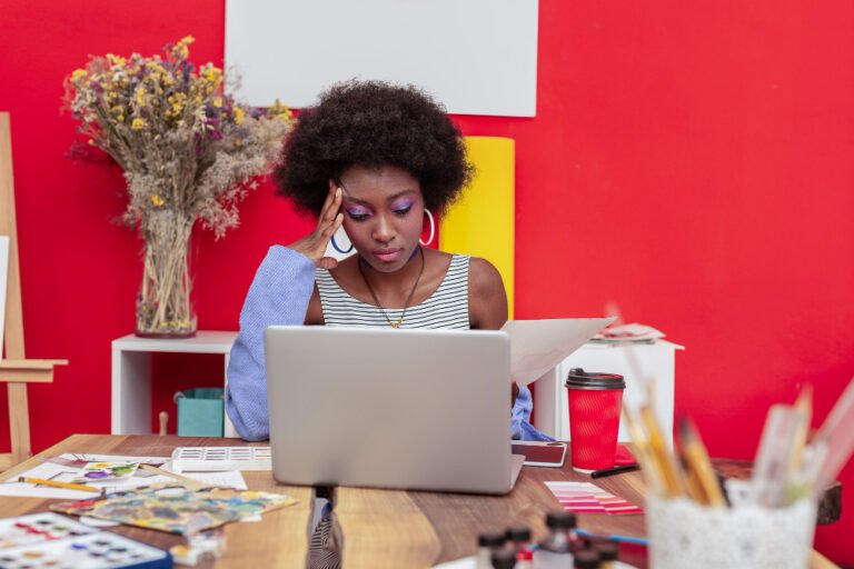 Graphic Design vs Web Design: Which Path Should You Take?